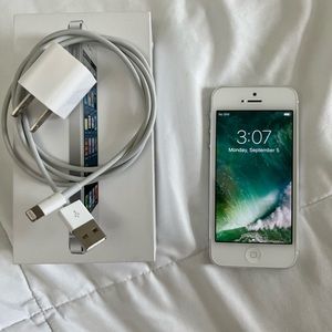 iPhone 5
Unlocked 
16GB
A1428